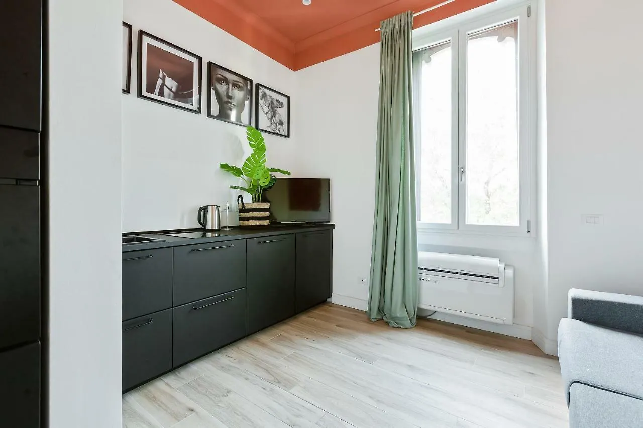 Apartment Modern And Cozy Apt In Porta Romana Milan Italy